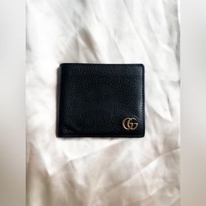 Gucci Men’s Bifold Black Leather Wallet